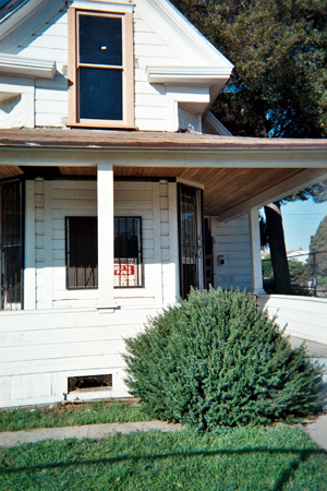 farmhouse_front_new_window